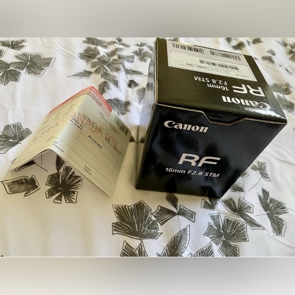Canon RF 16mm F2.8 STM Lens